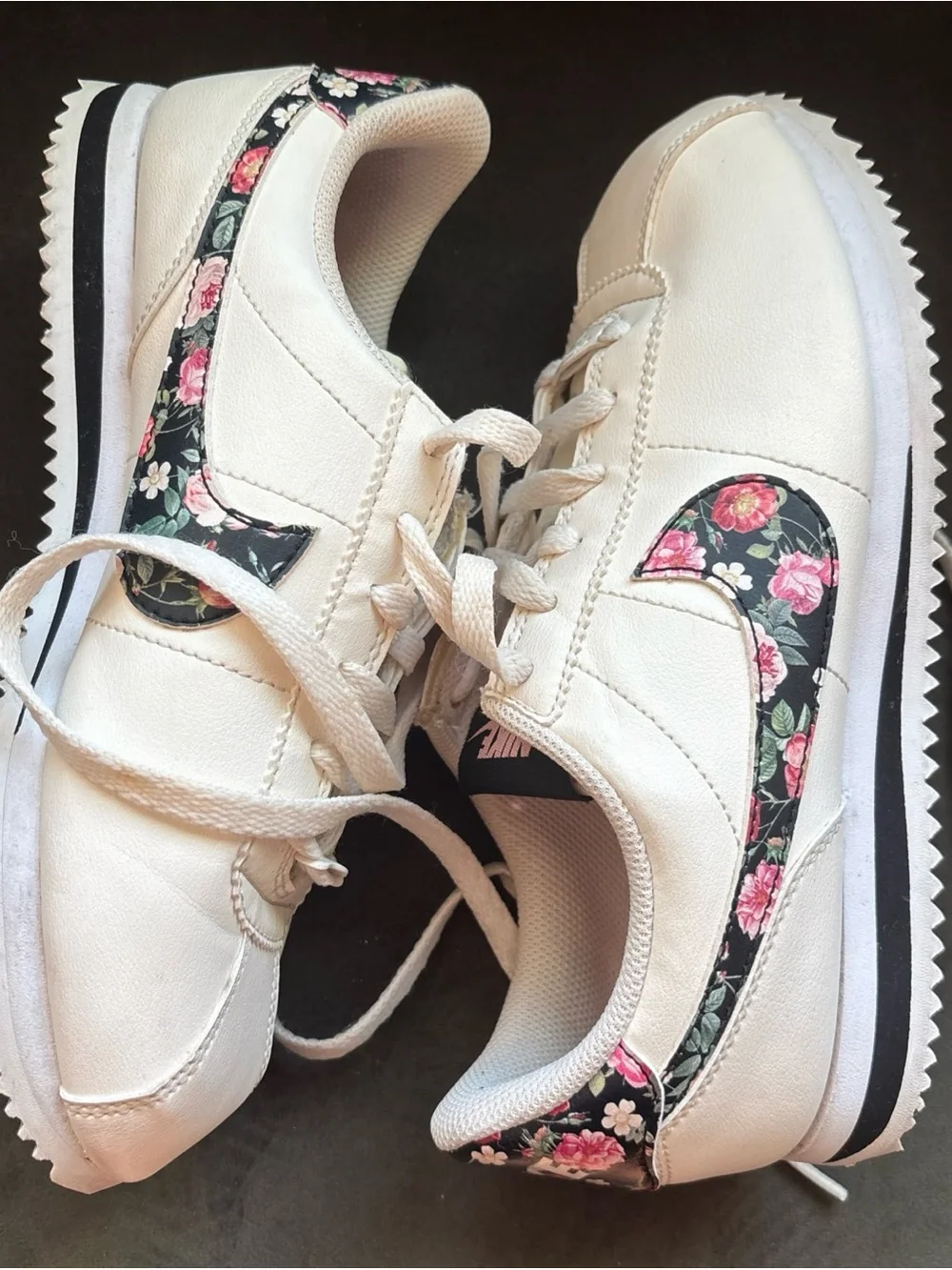 Nike Cortez Floral Ivory Sneakers Girls Size 5.5Y BQ5297-100